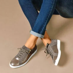 Basket zippée en cuir souple effet irisé - forme basse