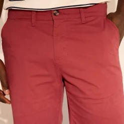Bermuda chino arrondi sous le ventre
