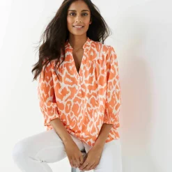 Blouse bicolore col tunisien, manches coudes smockées