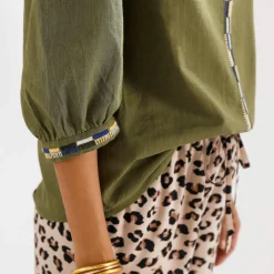 Blouse brodée en coton unie, manches 3/4