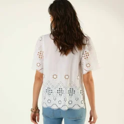 Blouse col tunisien manches courtes, broderie anglaise