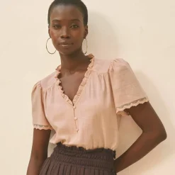 Blouse col V volanté, manches courtes