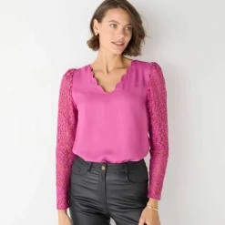 Blouse décolleté festonné dos, manches dentelle