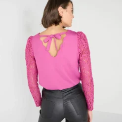Blouse décolleté festonné dos, manches dentelle