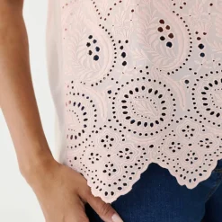 Blouse en broderie anglaise, sans manches