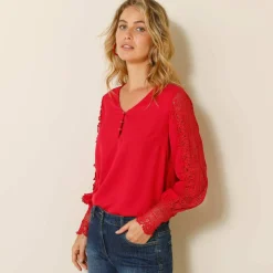 Blouse macramé col V manches longues, crêpe fluide