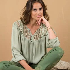 Blouse macramé manches 3/4