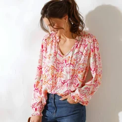 Blouse smockée col volanté, voile imprimée