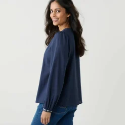Blouse unie brodée en coton, col fendu