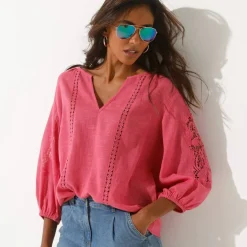 Blouse unie macramé, manches brodées