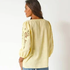 Blouse unie macramé, manches brodées