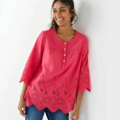 Blouse unie manches 3/4, broderie anglaise