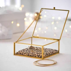 Boîte à bijoux verre et métal, avec coussin léopard