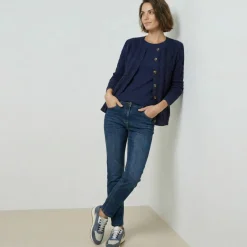 Cardigan boutonné, maille torsadée