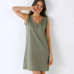 Chemise de nuit légère en voile de coton effet plumetis, sans manches