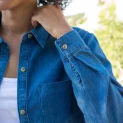 Chemisier boutonné, en denim léger