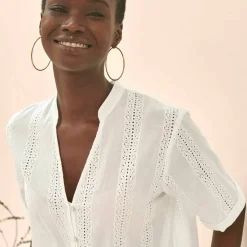Chemisier col tunisien en broderie anglaise, manches courtes