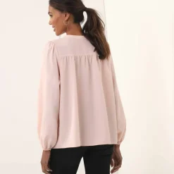 Chemisier empiècement macramé écailles, manches blousantes