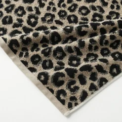Collection serviettes de bain jacquard motif peau de léopard 450 g/m2