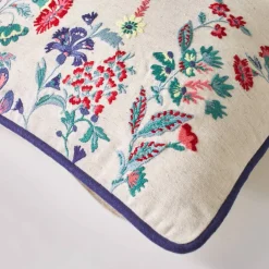 Coussin brodé fleurs Folk