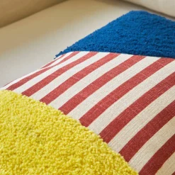 Coussin rectangulaire imprimé géométrique