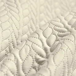 Couvre-lit matelassé microfibre motif géométrique