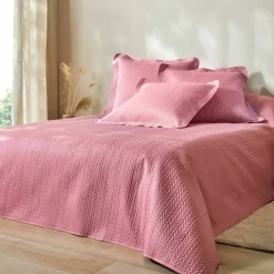 Couvre-lit matelassé microfibre motif géométrique