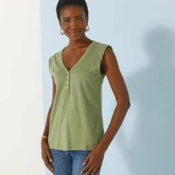 Débardeur col V, détail dos broderie anglaise