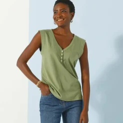 Débardeur col V, détail dos broderie anglaise