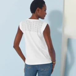 Débardeur col V, détail dos broderie anglaise