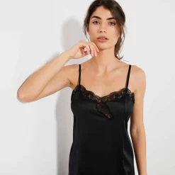 Fond de robe en satin antistatique