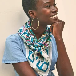 Foulard en voile de coton, imprimé fleurs