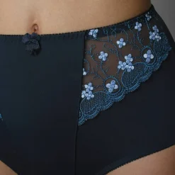 Gainette microfibre tulle brodé Caminata