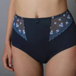 Gainette microfibre tulle brodé Caminata