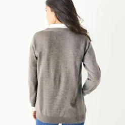 Gilet boutonné col V, laine d'agneau