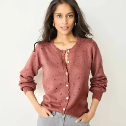 Gilet boutonné finition écailles, maille pointelle toucher doux