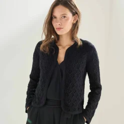 Gilet manches longues, maille ajourée fantaisie