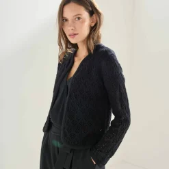 Gilet manches longues, maille ajourée fantaisie