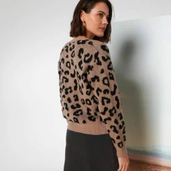 Gilet à nouettes, jacquard motif léopard