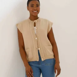 Gilet sans manches boutonné