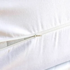 Housse de matelas intégrale zippée traitement Passerelle®.