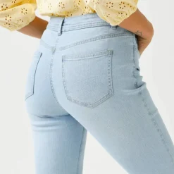 Jean slim, taille haute, petite stature