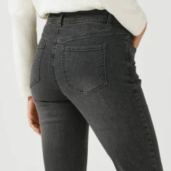 Jean slim, taille haute, petite stature