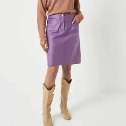 Jupe courte enduite