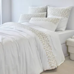 Linge de lit blanc brodé feuillage Colombine®