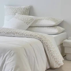 Linge de lit blanc brodé feuillage Colombine®