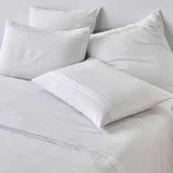 Linge de lit blanc plis plats Colombine®