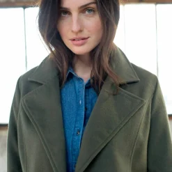 Manteau caban boutonné uni