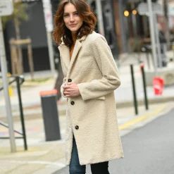 Manteau maille bouclette col tailleur