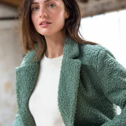 Manteau maille bouclette col tailleur